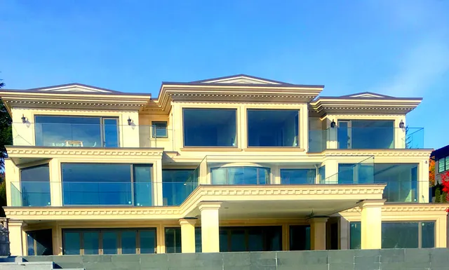 Biệt thự siêu sang Eyremount Dr tại West Vancouver, Canada