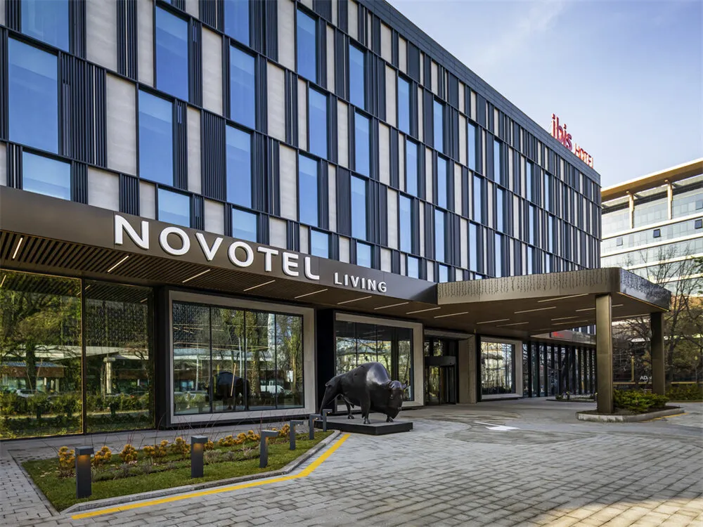 Novotel Living Almaty Jetisu giữa trung tâm Almaty, Kazakhstan