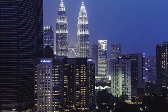 Pullman Hotel giữa trung tâm thương mại Kuala Lumpur